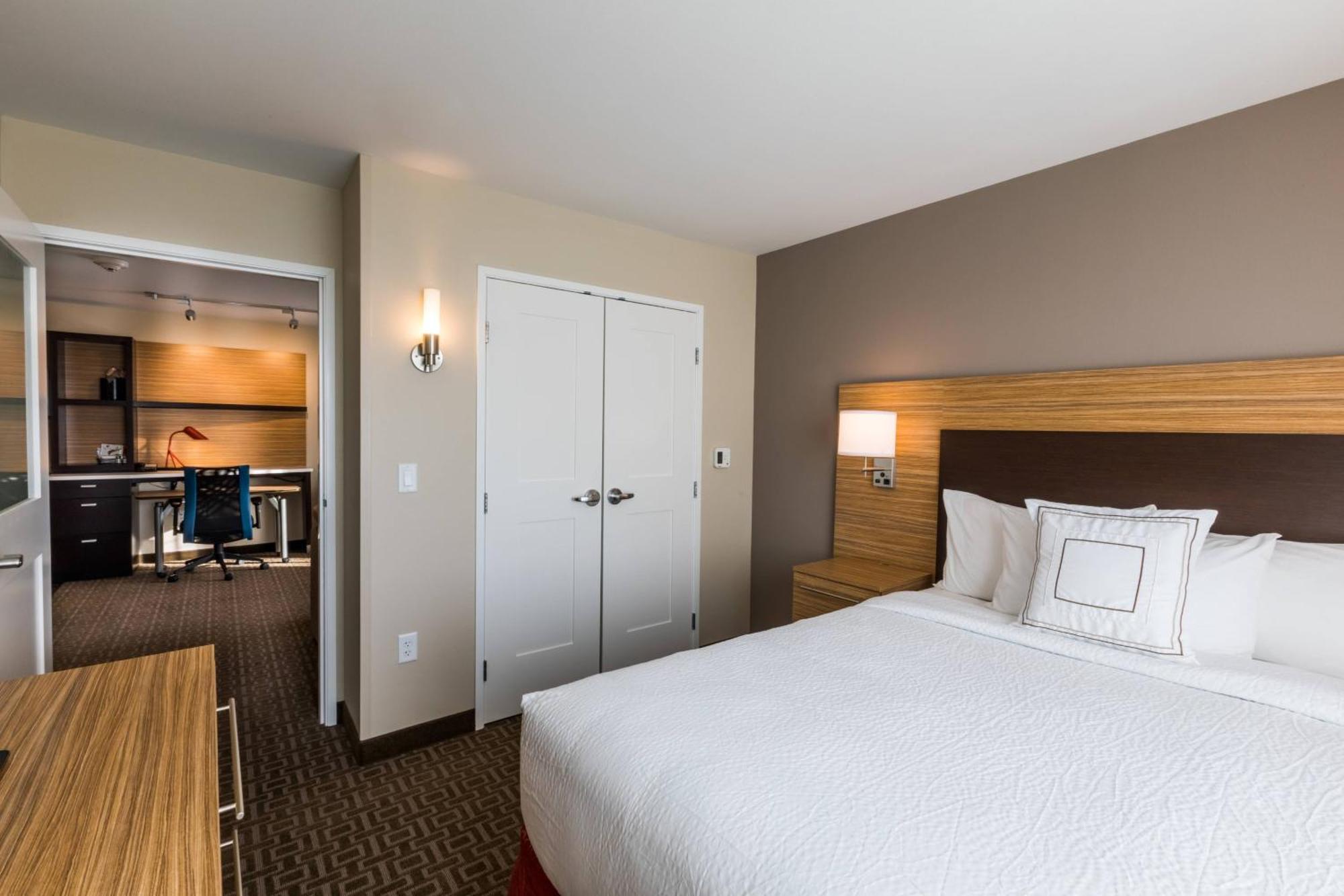 Towneplace Suites By Marriott Portland Beaverton Eksteriør billede